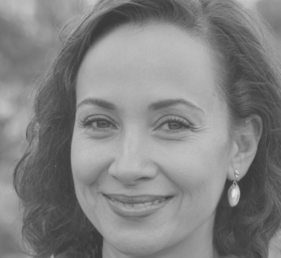 Instructora especializada en gestión de riesgos financieros